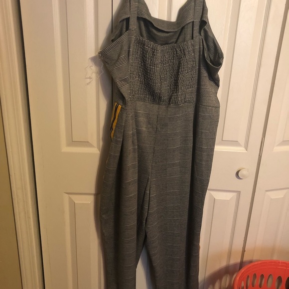 Women's Plus Size Menswear Plaid Jumpsuit with Varsity Side Striping Size 30/32 - Picture 4 of 6